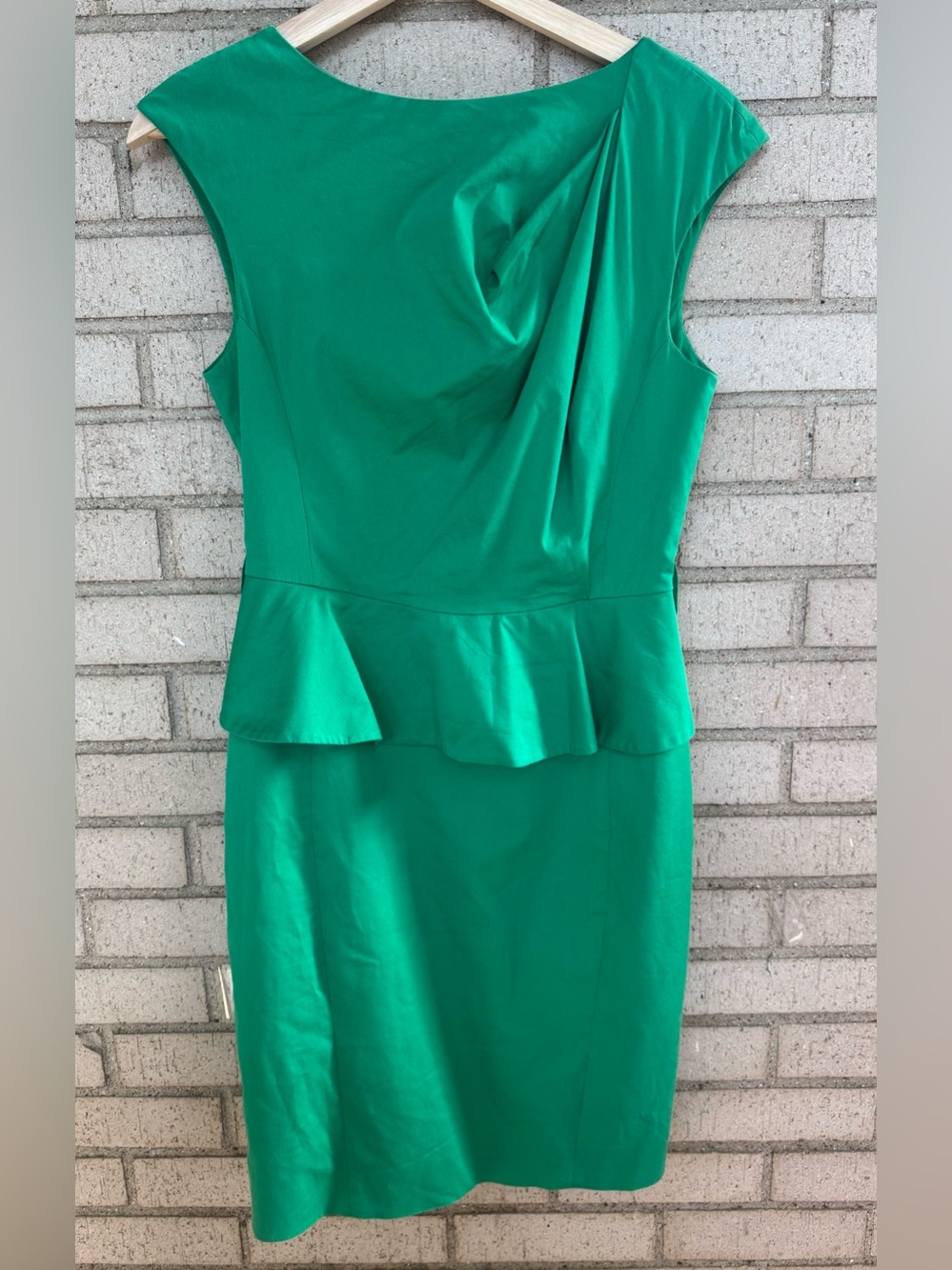 Karen Millen Emerald Green Peplum Sheath Dress US 6 Asymmetrical Draped Neck